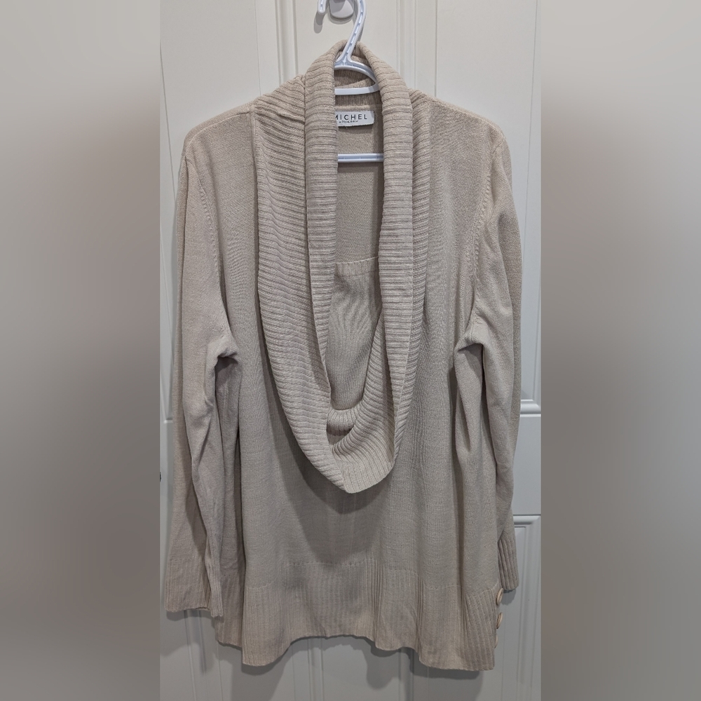 Michel Antoni  Elegant Cream Cowl neck Sweater Ptp 25-28"